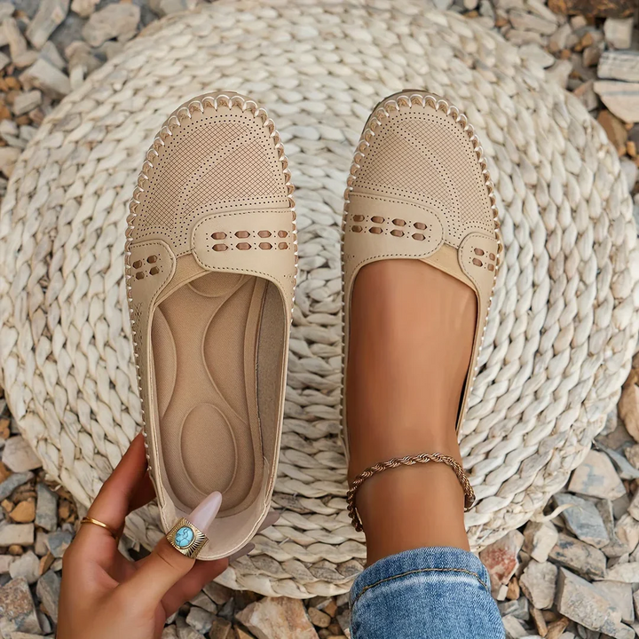 Gerdien | Flat Orthopaedic Shoes