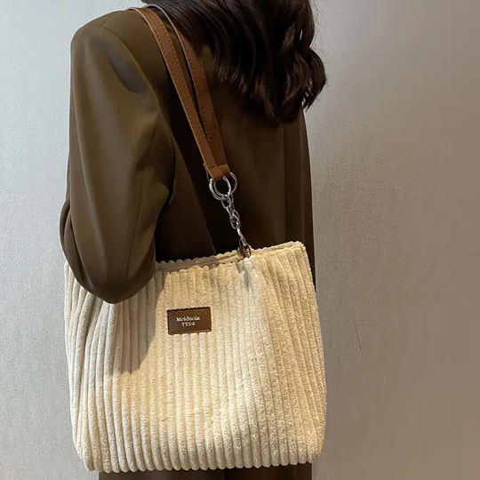 Layla | Elegant Corduroy Tote Bag